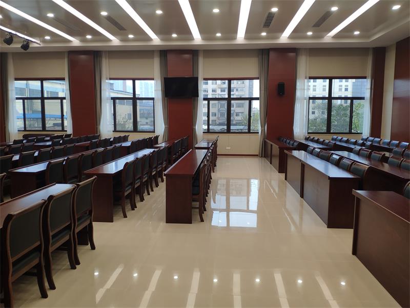太湖街道会议室
